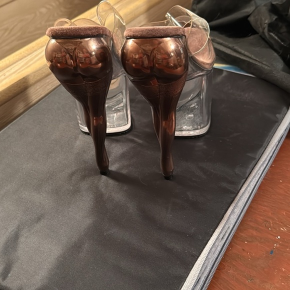 Women’s heels size 6 - Picture 3 of 4